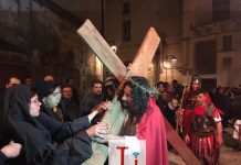 Via Crucis, rievocazione low cost. Ostuni: “Evento organizzato grazie alla volontà dei figuranti” Via Crucis a Monopoli