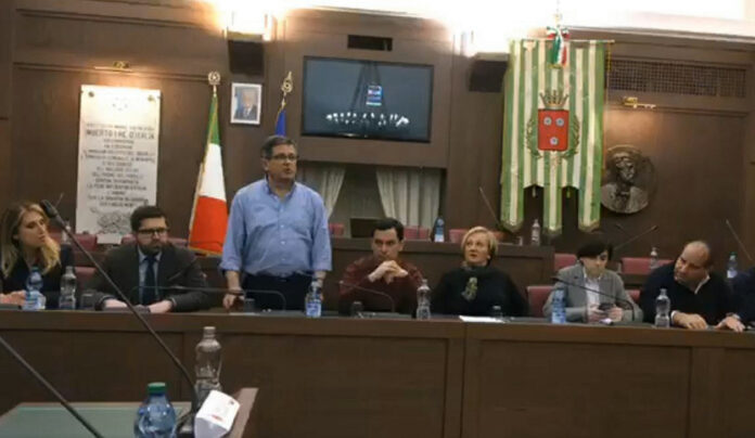 video conferenza stampa opposizione 8 aprile 2019