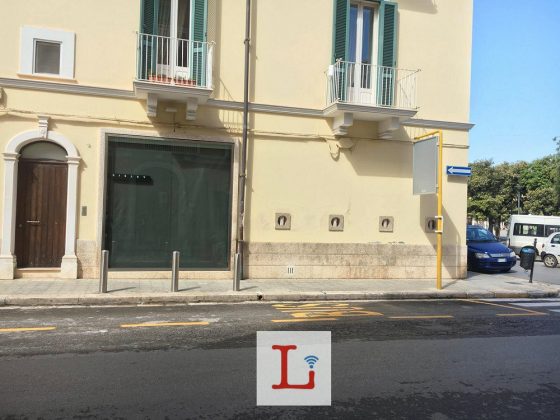 Il borgo si tinge di nuove strisce blu anello dedicato a motocicli e veicoli commerciali 5