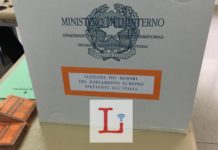 Europee, a Monopoli alle 12 ha votato l’11,25%. Denunciata una donna che fotografa il voto
