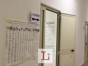 Il seggio 16 di San Domenico, in cui una donna &egrave; stata sorpresa a fotografare il voto