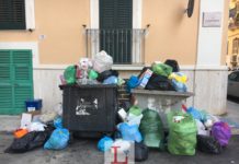 Rifiuti, arrivano i controlli della Polizia Locale. L’emergenza vista dalle liste civiche