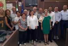 Una targa e una pergamena dal sindaco ai F.lli Meo per la loro attività durata 90 anni