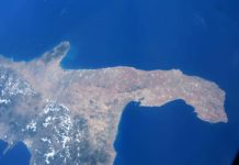 Cartolina dallo spazio, lo scatto dell’astronauta che fotografa (anche) Monopoli
