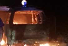 Il furgone prende fuoco, paura sulla Statale