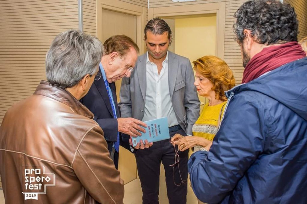 Michele Mirabella con il sindaco Angelo Annese