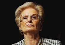 L’opposizione al sindaco: “Diamo la cittadinanza onoraria a Liliana Segre”