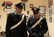 Nascondeva due pistole nel residence. Arrestato 45enne