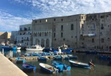 Peschereccio fermato in Croazia per sconfinamento. Un messaggio per i familiari