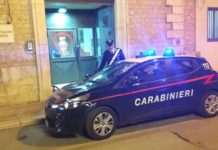 Ruba profumi per 600 euro dal centro commerciale, 30enne ai domiciliari