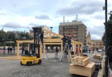Natale, lavori in corso. Al borgo in costruzione la casa di Santa Claus