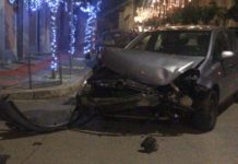 Scontro nella notte all’incrocio tra via Camicia e via Affatati