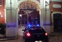 Porte aperte al Comune di notte, arrivano i Carabinieri