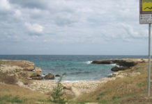 Monopoli, abbandonò la figlia sulla spiaggia, condanna confermata: 11 anni alla madre