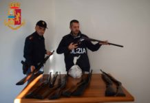 Ventenne deteneva 10 fucili da caccia, armi ritirate e giovane denunciato