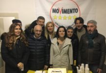M5S, un punto di ascolto al centro città . Taglio del nastro con la Laricchia