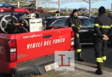 Incendio nella zona nord, in fumo pannelli solari di un’azienda