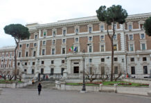 Nuova autocertificazione per gli spostamenti. Ora anche origine e destinazione