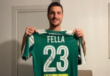 La maglia autografata del bomber: Fella e il Monopoli per un aiuto alla Croce Rossa