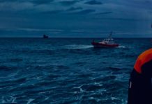 Cadavere in mare, sospese le operazioni di recupero