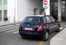 Non fa entrare la suocera di una paziente durante la visita, medico aggredito dalla donna