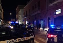 FOTO | In 30 a giocare a carte nel circolo ricreativo di via Ricciotti, chiuso
