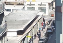 Fila alla posta, ma per ritirare le raccomandate. La lamentela di alcuni utenti: “Eppure eravamo in casa”
