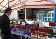 Via Pisonio, riapre (con sopralluogo) il mercato ortofrutticolo. Trenta operatori ripartono