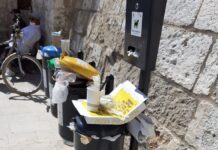 Monopoli, ciò che resta della movida: rifiuti à gogo