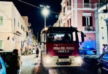 Incendio, i Vigili del Fuoco arrivano da Putignano. Annese: “Remiamo tutti nella stessa direzione”