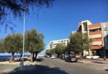 Lungomare Ungaretti: entra nell’auto e minaccia gli occupanti con un coltello. Ferito un Carabiniere