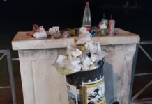 Rifiuti, Cazzorla: “Città troppo sporca”. Sindaco sotto torchio