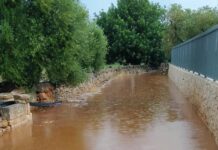 Contrada Cacaveccia sommersa, con il temporale un fiume di acqua e terra