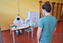 Focolaio in azienda, l’angoscia dei dipendenti: attendono l’esito dei tamponi da lunedì