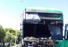 A fuoco la cabina di guida del camion cisterna, paura sulla Statale 16