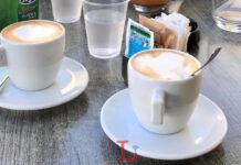 Covid, obbligo di mascherine all’aperto, stop feste di piazza e niente caffè al banco per i non vaccinati