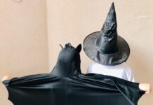 Monopoli, a scuola si festeggia Halloween: zucche intagliate, dolci e spettacoli di magia