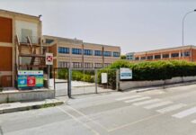 Monopoli, il M5S: “Alla Volta bagni fuori uso: situazione igienico-sanitaria preoccupante”. La scuola: “Guasti non ancora riparati dagli uffici comunali”