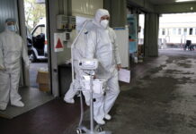 Puglia, alta circolazione del virus: altri 8.384 positivi in un giorno. Aumentano i ricoveri