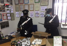 Nella tabaccheria petardi e marijuana, 46enne di Conversano ai domiciliari