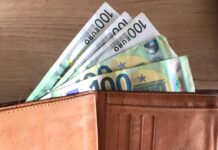 Si finge Tenente dei Carabinieri e chiede un bonifico di 24mila euro: 4 denunce