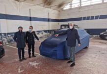 Polizia Locale, arriva la prima auto elettrica. Cassano: “Sarà utilizzata per i servizi in borghese per contrastare gli abbandoni di rifiuti”