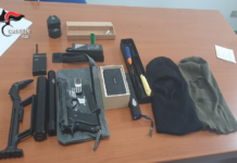 Conversano, denunciato commerciante 42enne per detenzione abusiva di armi