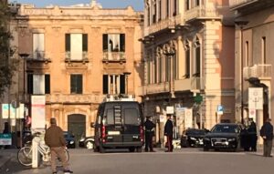 controlli covid carabinieri monopoli e1617538426351