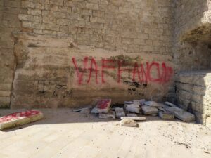 scritte mura castello