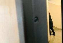 Fioccano le segnalazioni: “Monopolitani in isolamento o quarantena escono di casa”