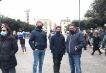 Gruppo Misto in piazza: “Occorre far aprire tutti in sicurezza”
