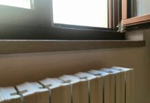 Monopoli, a scuola finestre aperte e termosifoni accesi fino al 17 aprile