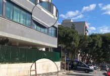 Via Trieste, cadono calcinacci: arrivano Polizia Locali e pompieri