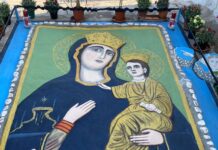 Risplende il bassorilievo dedicato alla Madia. Iaia: “Torna ad accogliere i passanti della Portavecchia”